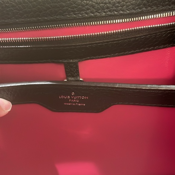 Louis Vuitton Black Taurillon Leather and Python Capucines MM. 100% authentic - Picture 4 of 15